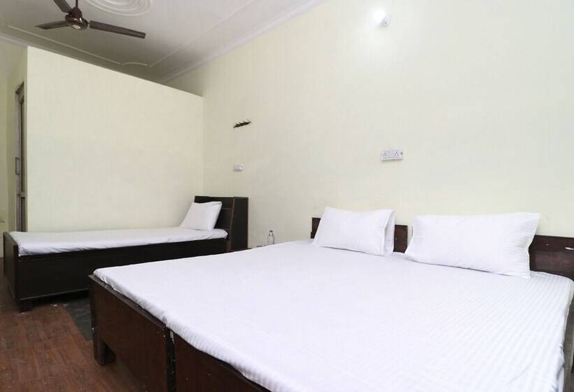 בית מלון כפרי Spot On 41126 Shri Krishankripa Guest House