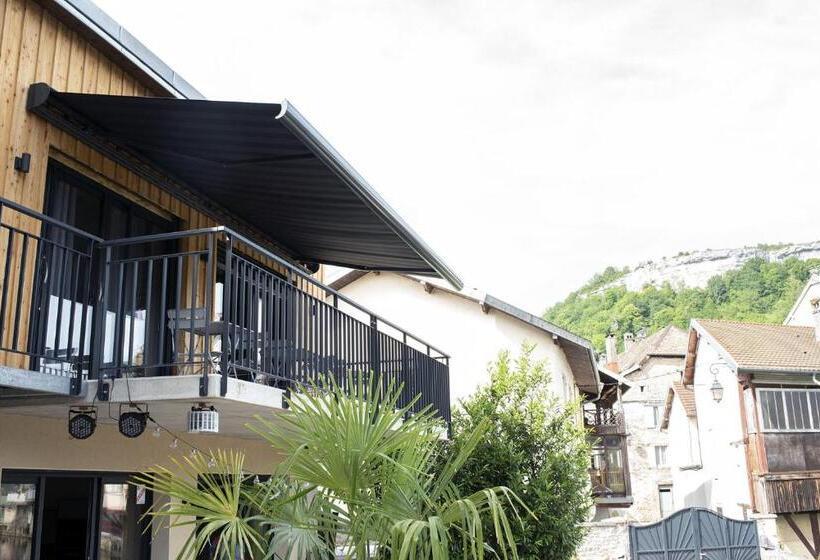 ベッドアンドブレックファースト Les Tanneries