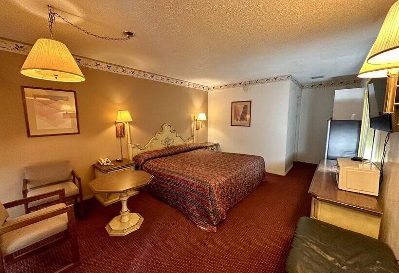 مُتل The Hastings Inn Salina