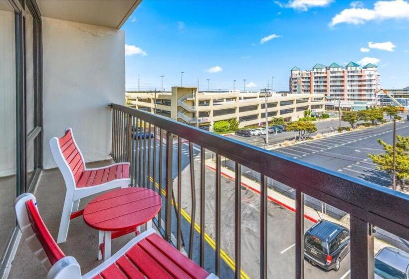 Carousel Resort Hotel And Condominiums