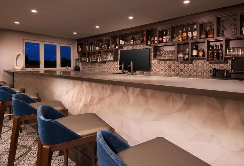 هتل Aiden By Best Western Cape Cod   West Yarmouth