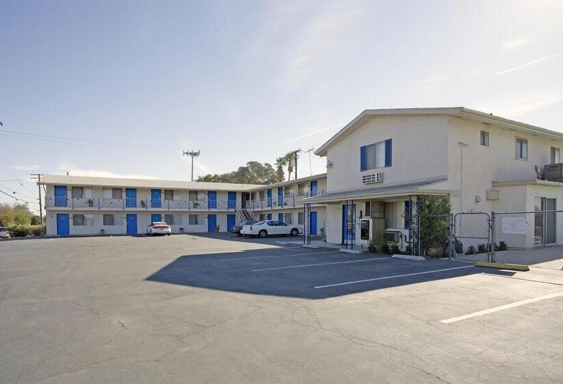 ホテル Americas Best Value Inn Beaumont, Ca