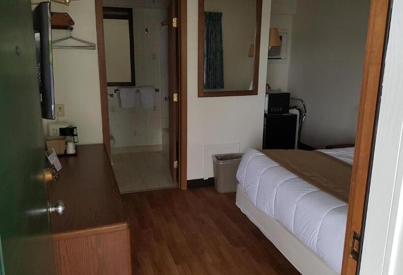 فندق Budget Host Inn