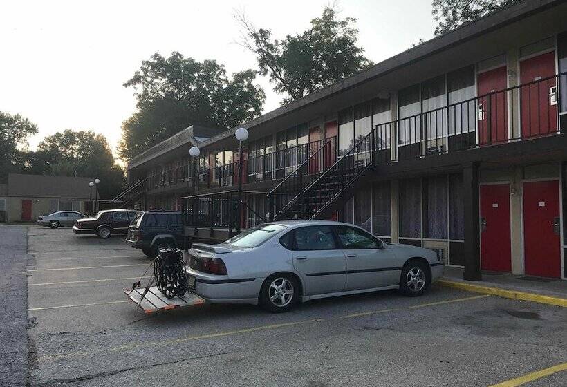 酒店 Budget Host Village Inn