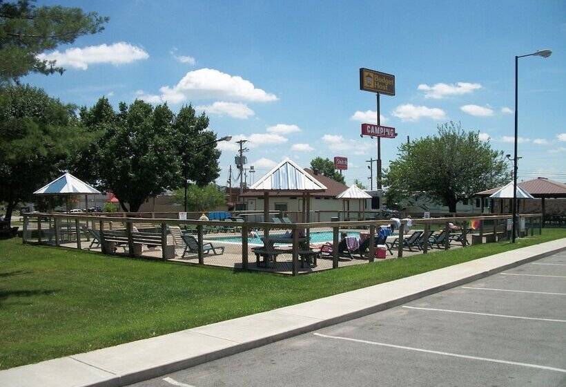 Отель Budget Host Westgate Inn