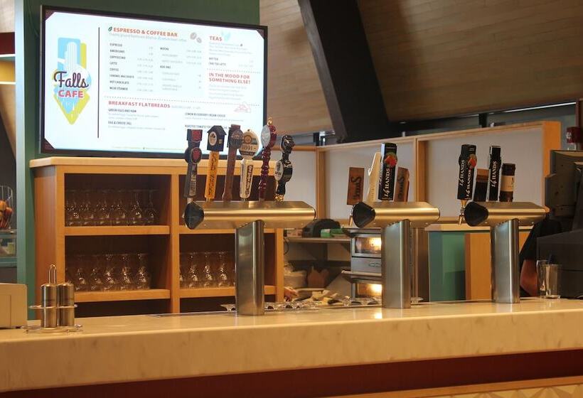 Hotel Canyon Lodge & Cabins Inside The Park