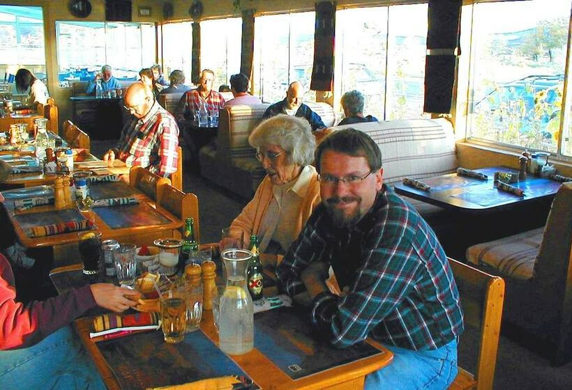 فندق Capitol Reef Inn & Cafe