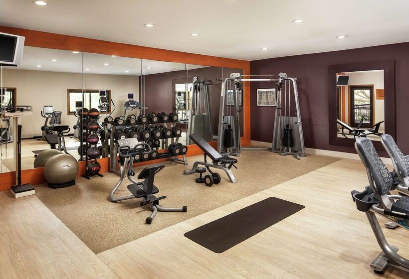 בית מלון כפרי Doubletree By Hilton Claremont