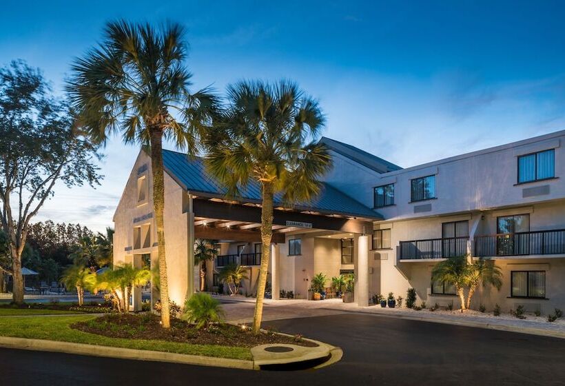 هتل Doubletree By Hilton Gainesville