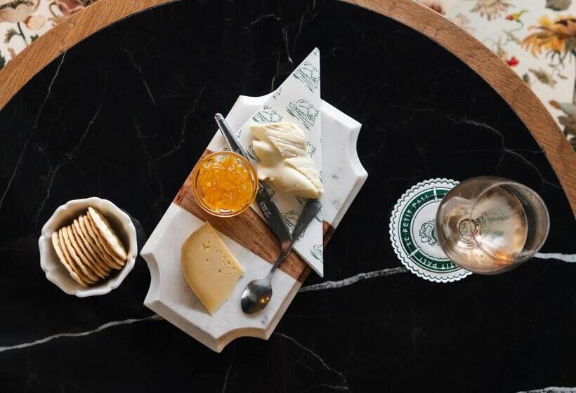 ホテル Le Petit Pali At Ocean Ave