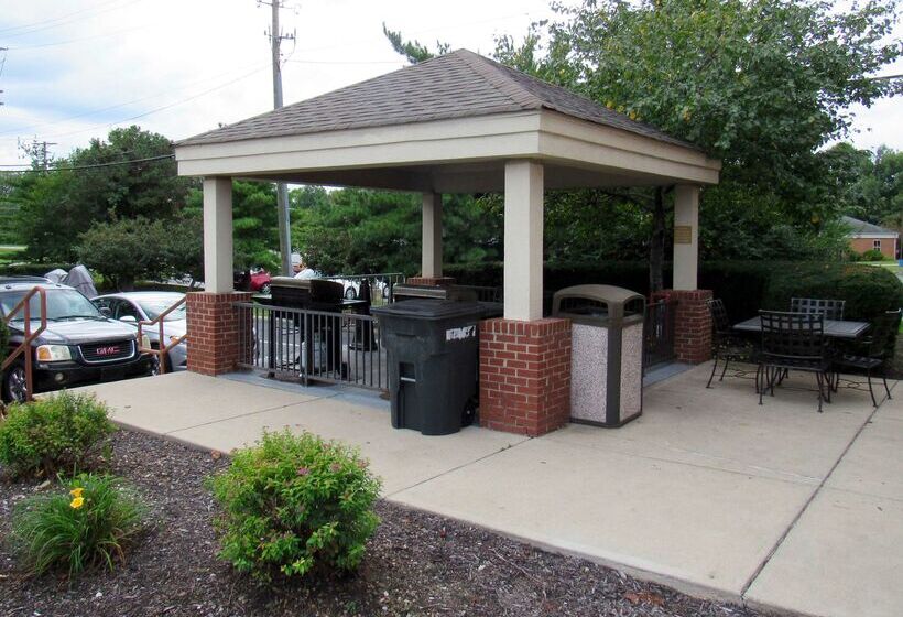 בית מלון כפרי Sonesta Simply Suites Columbus Airport Gahanna