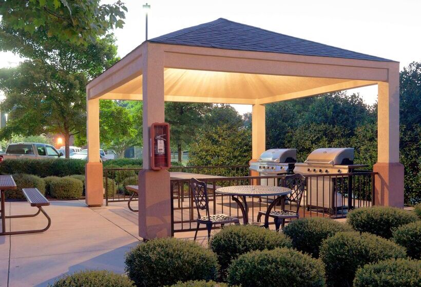 هتل Sonesta Simply Suites Huntsville Research Park