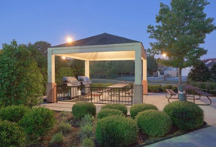 هتل Sonesta Simply Suites Huntsville Research Park