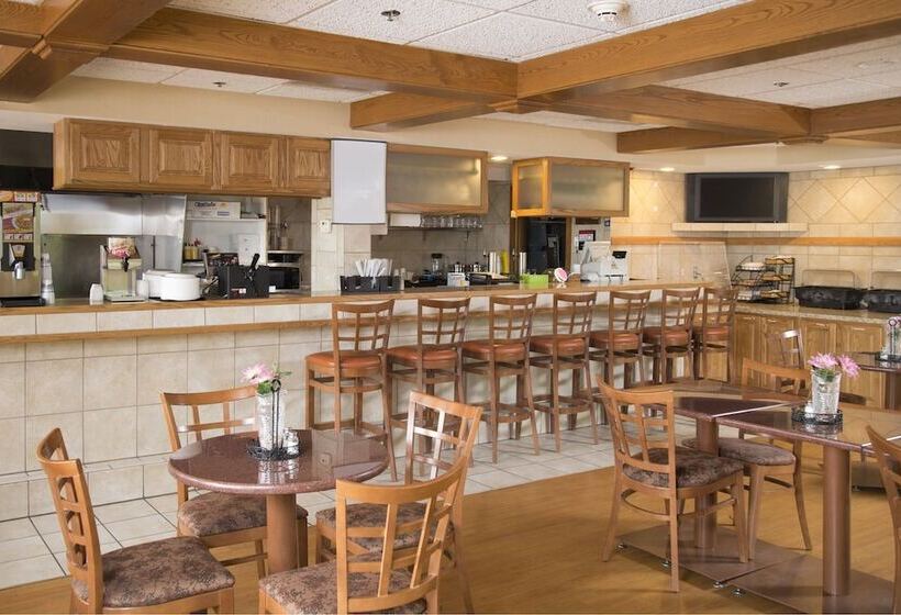 فندق The Carlton Lodge