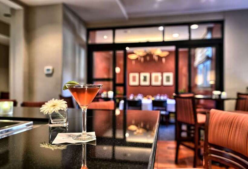 فندق The Centennial