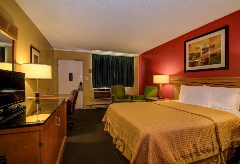 مُتل Cedar Lodge