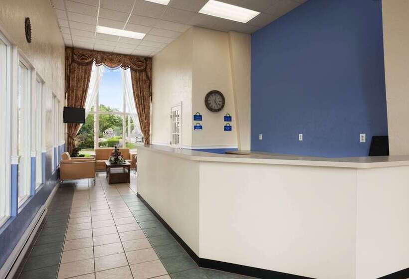 مُتل Days Inn By Wyndham   Cape Cod