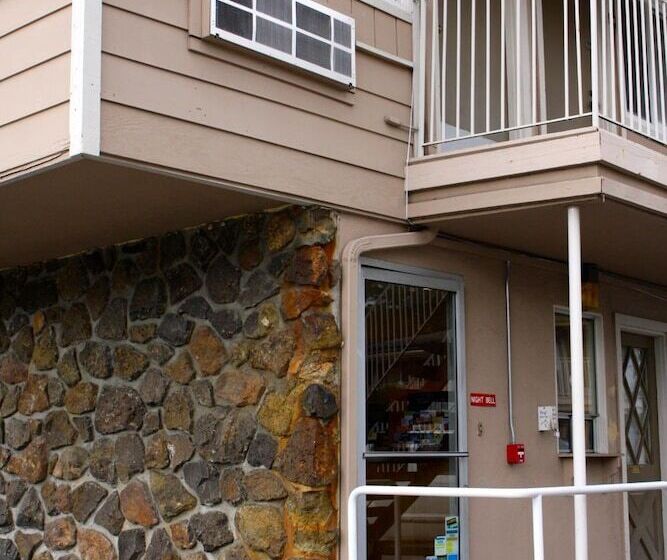 מוטל San Luis Inn And Suites