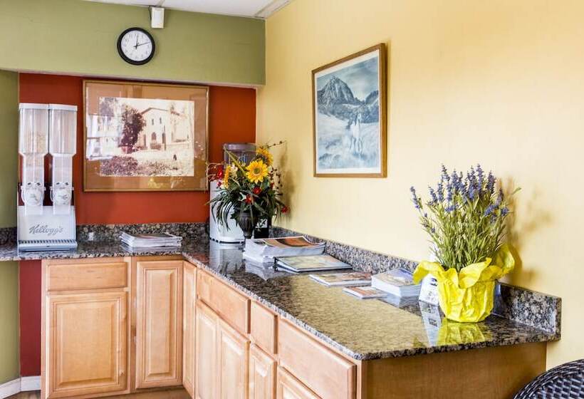 מוטל San Luis Inn And Suites