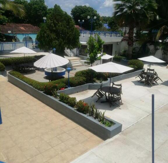 هتل Es Lancers, Melgar