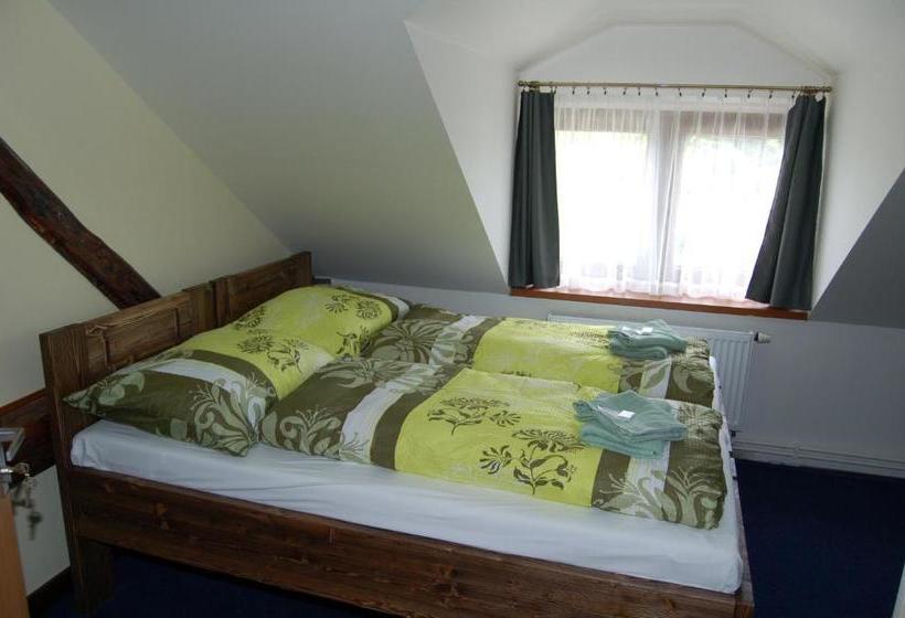 בית מלון כפרי Pudlov