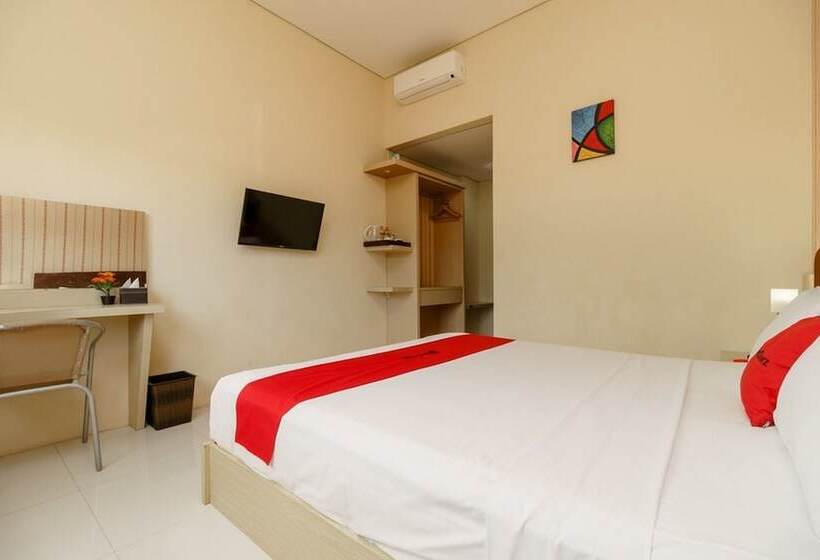 هتل Reddoorz Plus Near Sangkareang Park
