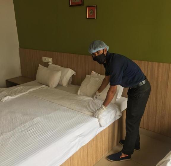 فندق Western Tower