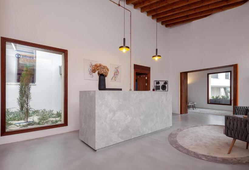 هتل Alinea Suites Limassol Center