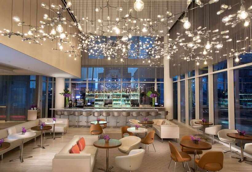 Hall Arts Hotel Dallas, Curio Collection By Hilton