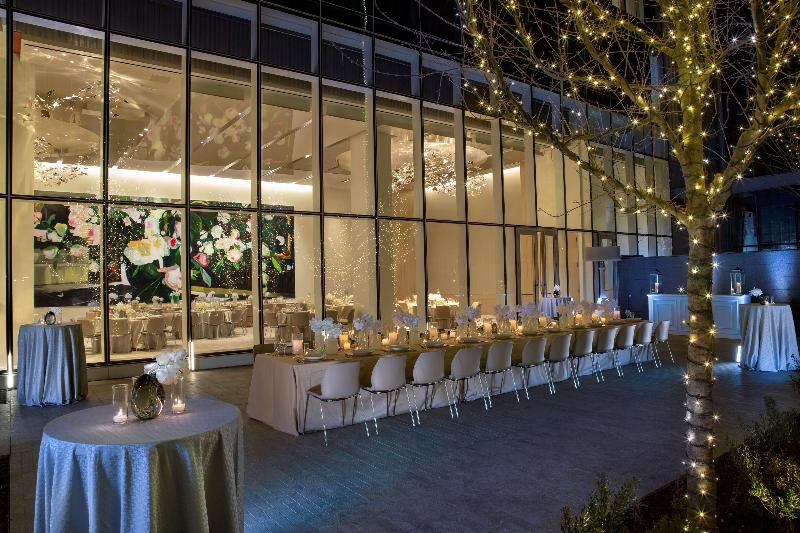 Hall Arts Hotel Dallas, Curio Collection By Hilton