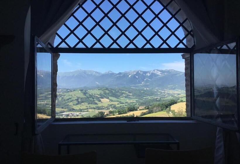بنسيون Est Locanda