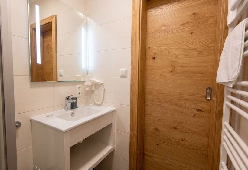 ペンション Genussgasthof Willenshofer