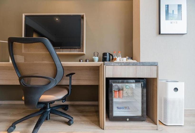 Atour Hotel Taizhou Linhai Branch