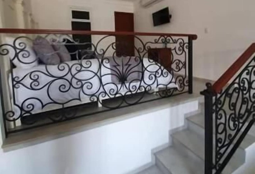 فندق Estancia Real