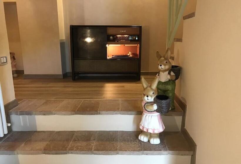 تختخواب و صبحانه Tra I Campi Di Papaveri