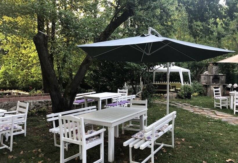 Beyaz Ev Butik Otel Masukiye