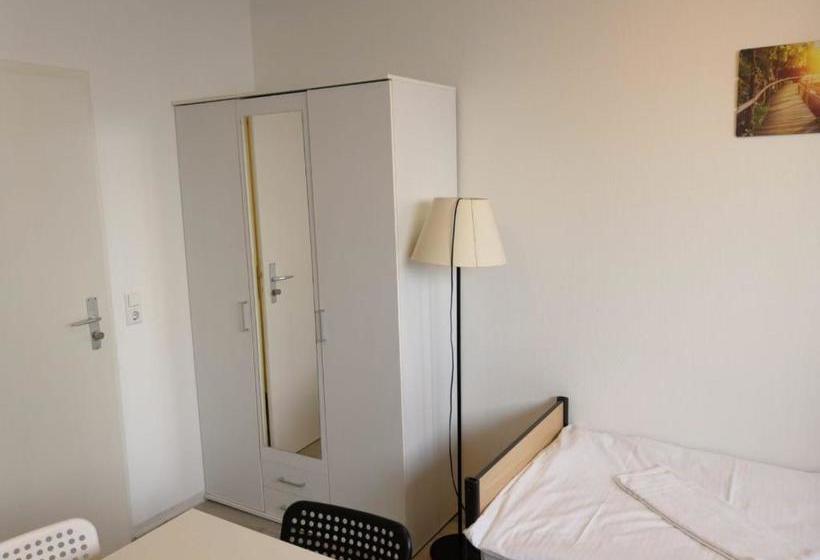 پانسیون Monteurzimmer Zentrum