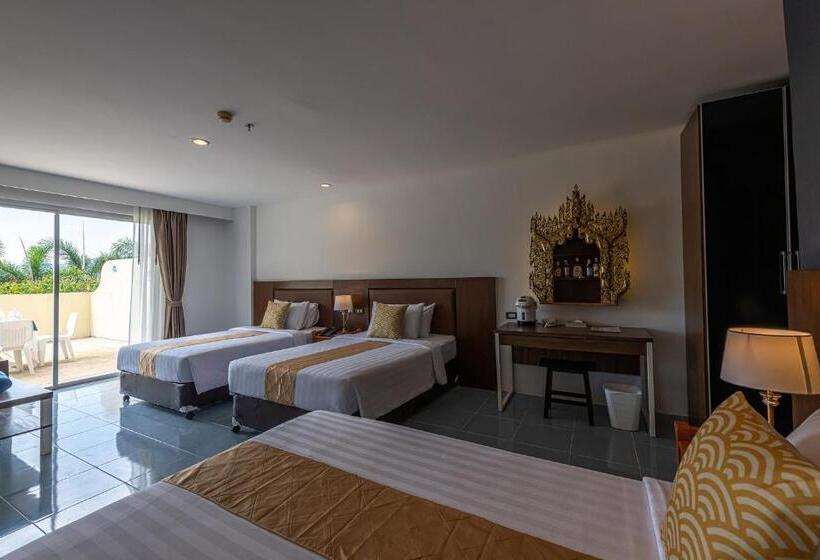 هتل Blue Beach Grand Resort And Spa