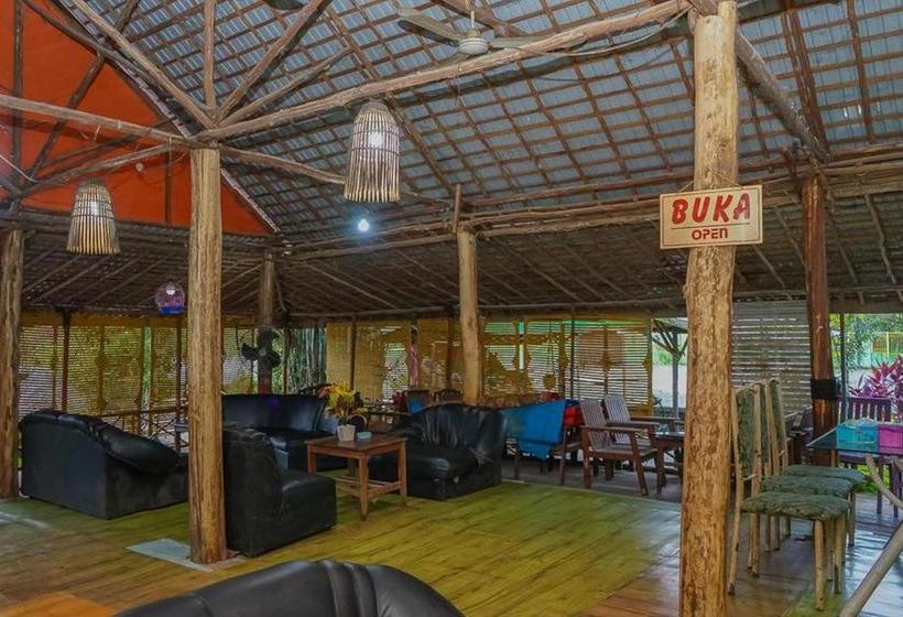 پانسیون Reddoorz Syariah Near Syamsudin Noor Airport 2