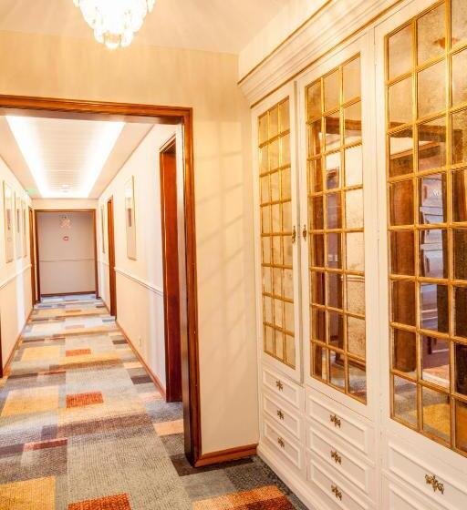 پانسیون Luzeiros Suites