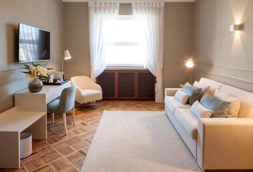 پانسیون Luzeiros Suites