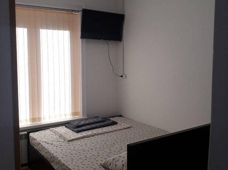 פנסיון Minorai Xurd