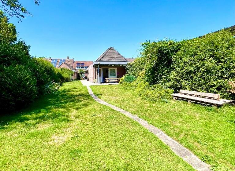 Rooi Bij De Knoptoren B&b