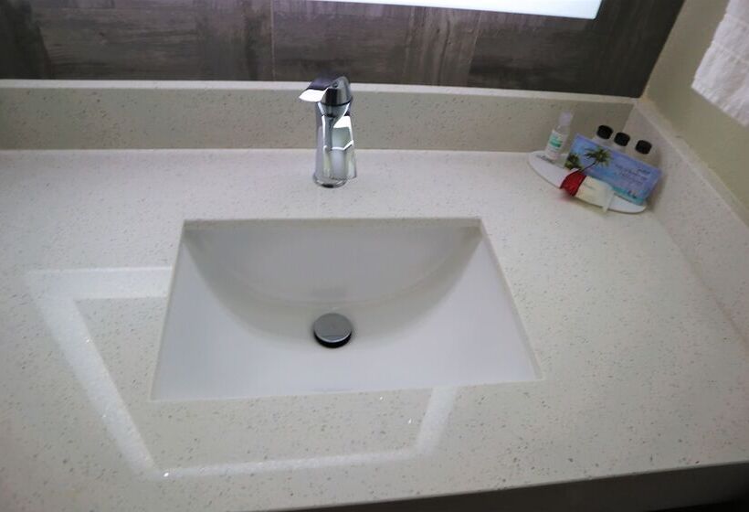 فندق Baymont By Wyndham Norcross Atlanta