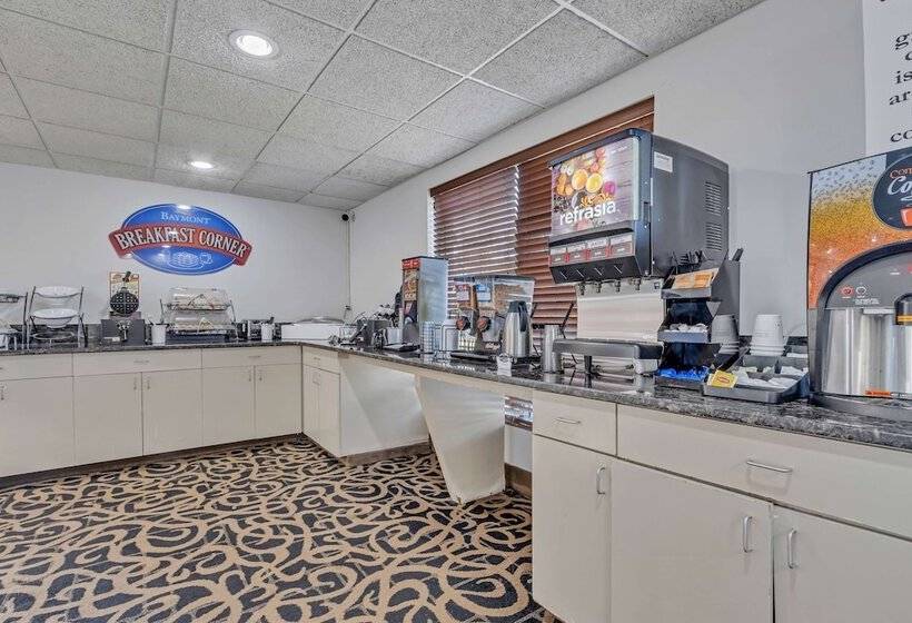 هتل Baymont By Wyndham North Myrtle Beach