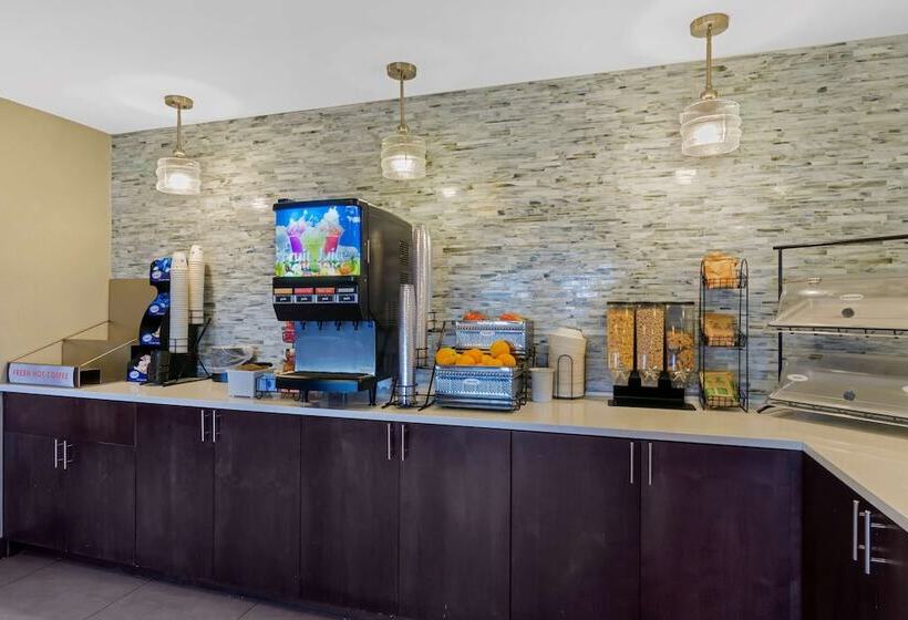 Отель Best Western Plus Wenatchee Downtown