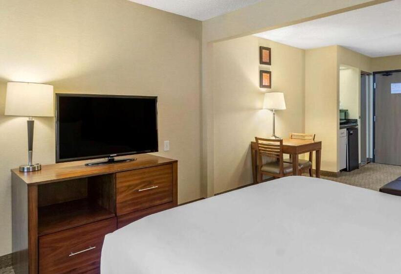 فندق Comfort Inn & Suites Bothell   Seattle North