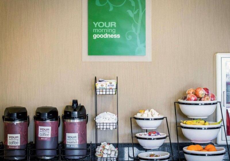 ホテル Comfort Inn & Suites Fuquay Varina