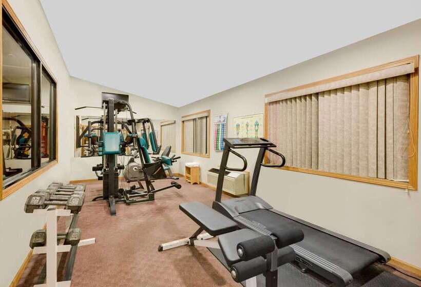 هتل Days Inn By Wyndham North Sioux City