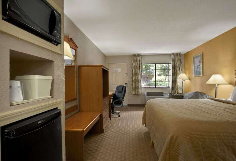 בית מלון כפרי Days Inn By Wyndham Southaven Ms